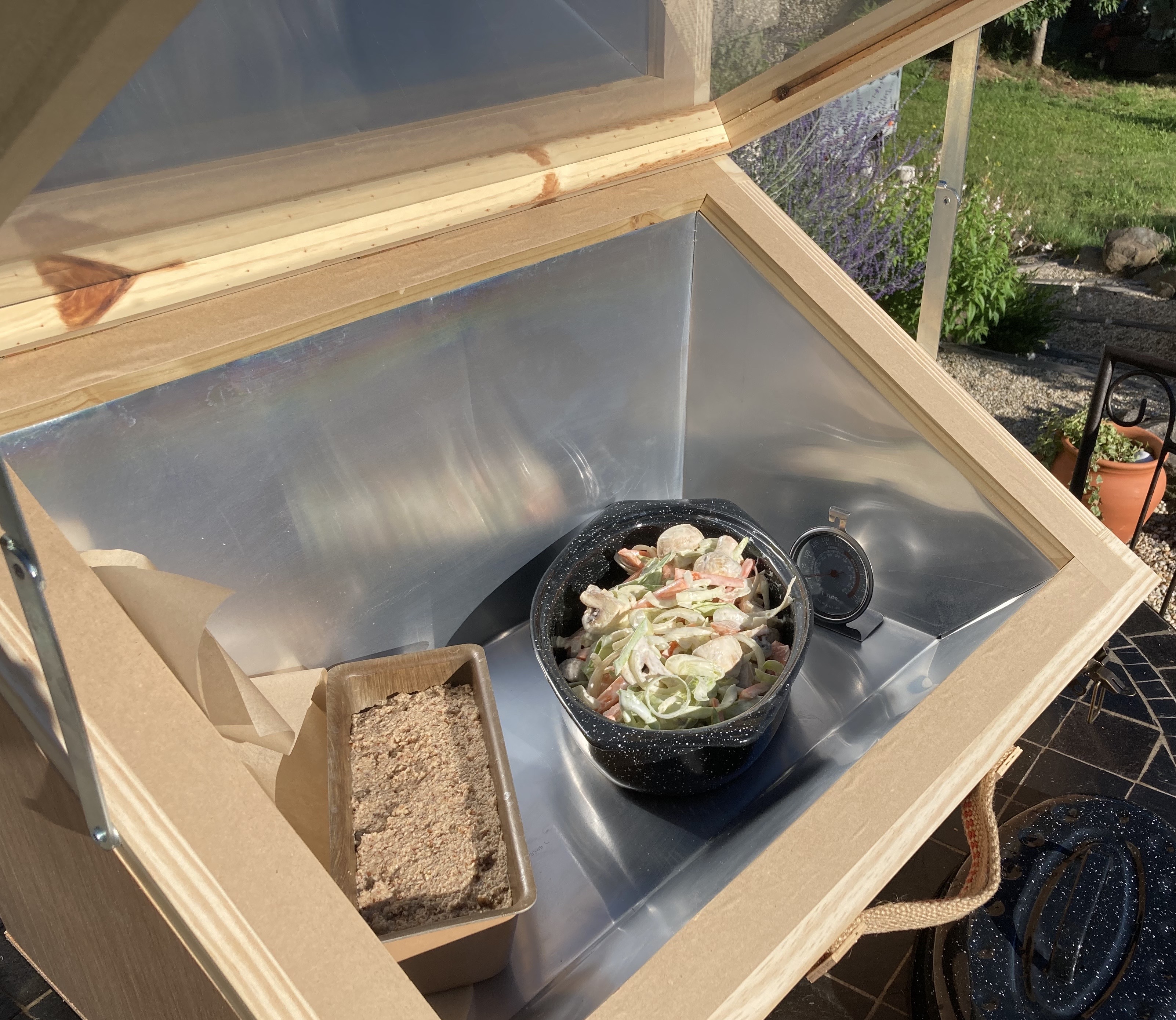 Four solaire Allongé en cuisson